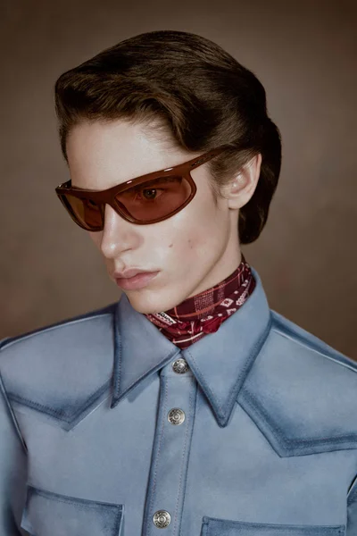 Look 3